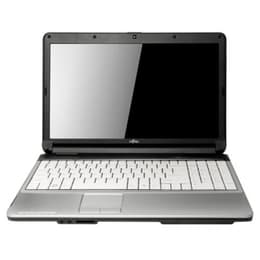 Fujitsu LifeBook A531 15" Core i3 2.3 GHz - SSD 256 GB - 4GB AZERTY - Ranska